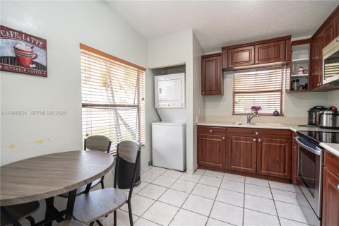 Купить кондоминиум в Майами, Флорида 2 спальни, 78.04м2, № 2005824 - фото 5