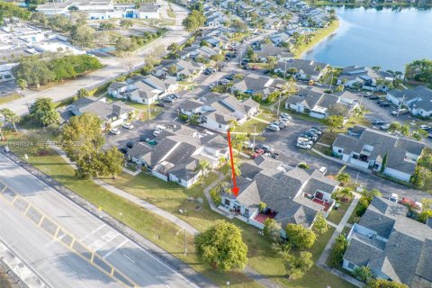 Купить кондоминиум в Майами, Флорида 2 спальни, 78.04м2, № 2005824 - фото 27