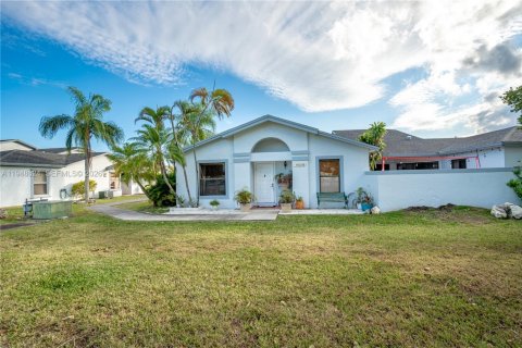 Купить кондоминиум в Майами, Флорида 2 спальни, 78.04м2, № 2005824 - фото 3