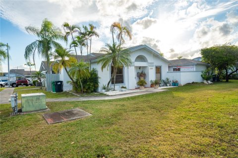 Купить кондоминиум в Майами, Флорида 2 спальни, 78.04м2, № 2005824 - фото 21