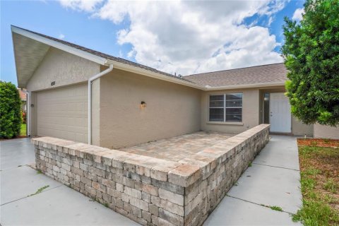 House in Bradenton, Florida 3 bedrooms, 134.99 sq.m. № 1845421 - photo 2