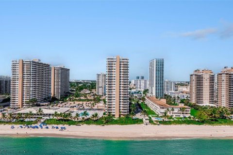 Copropriété à vendre à Hallandale Beach, Floride: 3 chambres, 165.37 m2 № 2033729 - photo 3