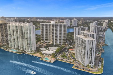 Copropriété à vendre à Aventura, Floride: 2 chambres, 144.93 m2 № 1969785 - photo 2