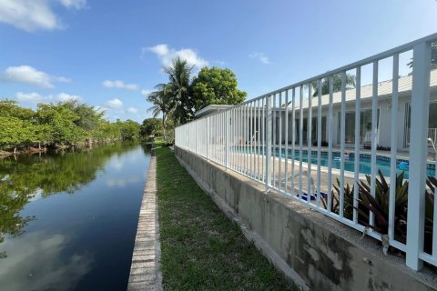 Casa en venta en Tamarac, Florida, 3 dormitorios, 198.72 m2 № 2186878 - foto 18