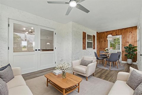 House in Lake Wales, Florida 3 bedrooms, 166.39 sq.m. № 2095782 - photo 23