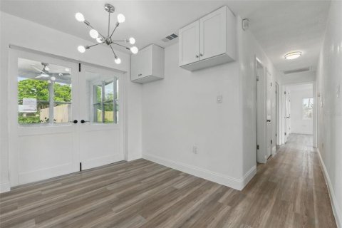 House in Lake Wales, Florida 3 bedrooms, 166.39 sq.m. № 2095782 - photo 20