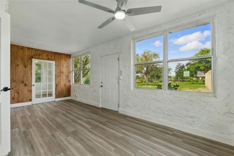 House in Lake Wales, Florida 3 bedrooms, 166.39 sq.m. № 2095782 - photo 21