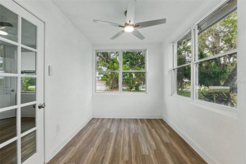 House in Lake Wales, Florida 3 bedrooms, 166.39 sq.m. № 2095782 - photo 25