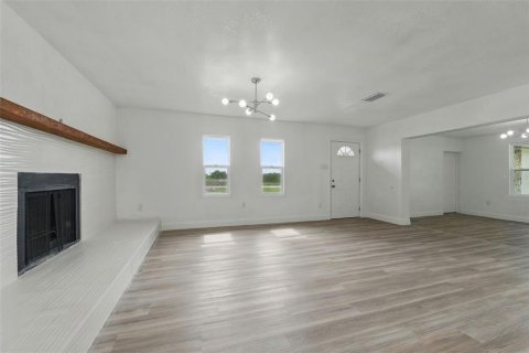 House in Lake Wales, Florida 3 bedrooms, 166.39 sq.m. № 2095782 - photo 9