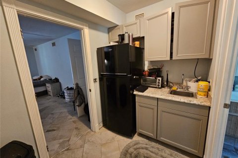 House in Pierson, Florida 5 bedrooms, 501.67 sq.m. № 2204962 - photo 18