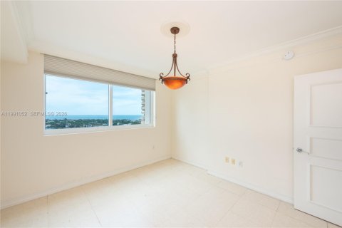 Condominio en alquiler en Aventura, Florida, 2 dormitorios, 132.39 m2 № 2057379 - foto 17