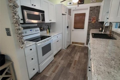 Купить виллу или дом в Порт-Шарлотт, Флорида 5 комнат, 134.89м2, № 2291513 - фото 9