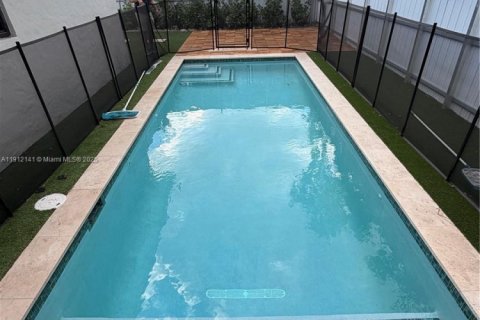 Villa ou maison à louer à Miami, Floride: 3 chambres, 95.88 m2 № 1968149 - photo 14