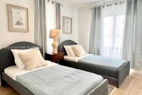 Villa ou maison à louer à Miami, Floride: 3 chambres, 95.88 m2 № 1968149 - photo 8