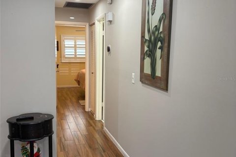 Casa en alquiler en Sun City Center, Florida, 2 dormitorios, 85.47 m2 № 1912778 - foto 13