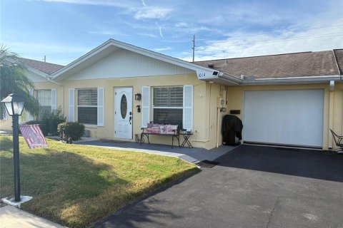 Casa en alquiler en Sun City Center, Florida, 2 dormitorios, 85.47 m2 № 1912778 - foto 1