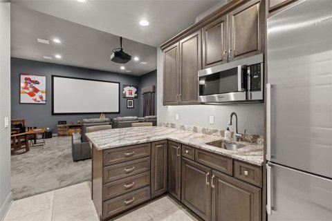 House in Fish Hawk, Florida 4 bedrooms, 399.48 sq.m. № 1653662 - photo 21