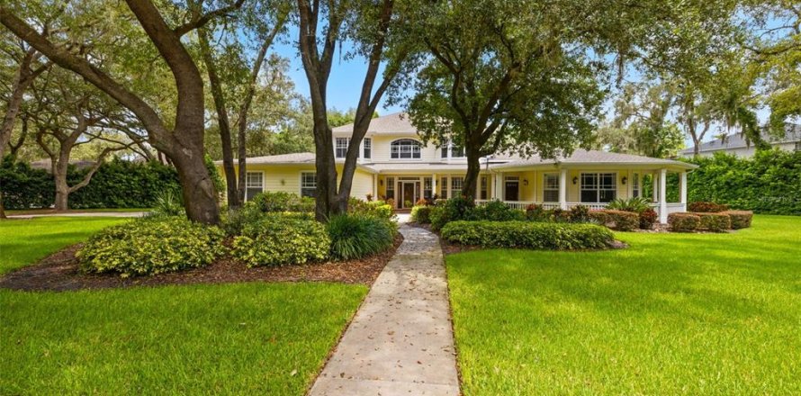 House in Fish Hawk, Florida 4 bedrooms, 399.48 sq.m. № 1653662