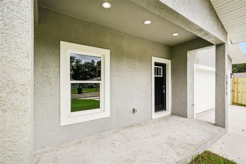 Apartamento en alquiler en Tampa, Florida, 3 dormitorios, 111.95 m2 № 1899734 - foto 8