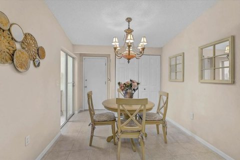 Villa ou maison à vendre à Bradenton, Floride: 2 chambres, 136.75 m2 № 2404760 - photo 9