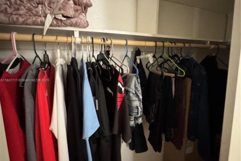 Купить кондоминиум в Майами, Флорида 1 спальня, 51.19м2, № 1961047 - фото 13