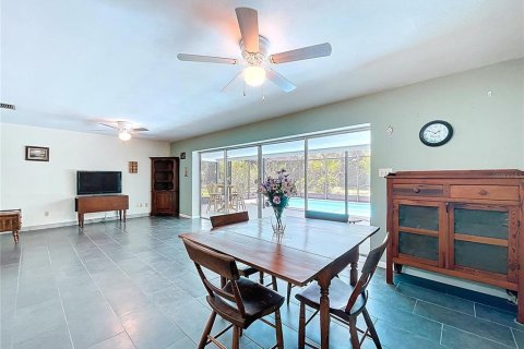 House in Dunedin, Florida 5 bedrooms, 243.78 sq.m. № 1810873 - photo 15