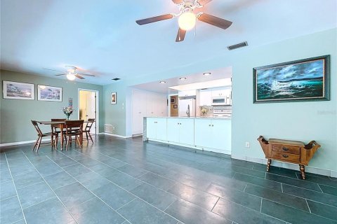House in Dunedin, Florida 5 bedrooms, 243.78 sq.m. № 1810873 - photo 17