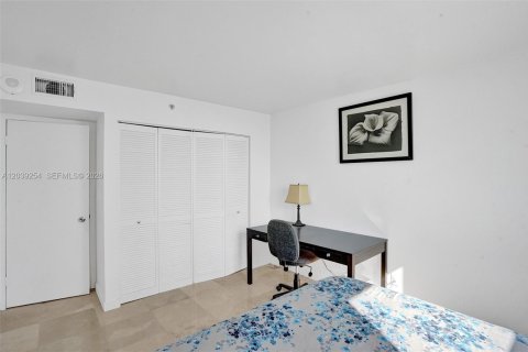 Condominio en alquiler en Miami, Florida, 2 dormitorios, 91.51 m2 № 2087040 - foto 28