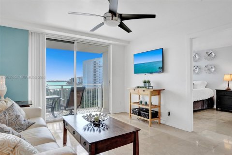 Condominio en alquiler en Miami, Florida, 2 dormitorios, 91.51 m2 № 2087040 - foto 25