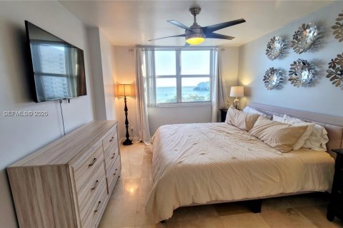 Condominio en alquiler en Miami, Florida, 2 dormitorios, 91.51 m2 № 2087040 - foto 9