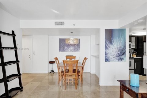 Condominio en alquiler en Miami, Florida, 2 dormitorios, 91.51 m2 № 2087040 - foto 22