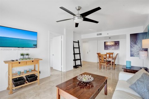 Condominio en alquiler en Miami, Florida, 2 dormitorios, 91.51 m2 № 2087040 - foto 26