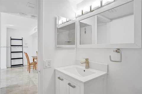 Condominio en alquiler en Miami, Florida, 2 dormitorios, 91.51 m2 № 2087040 - foto 14