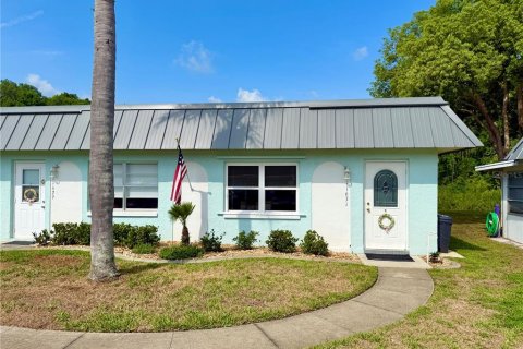 Condominio en venta en New Port Richey, Florida, 1 dormitorio, 72.37 m2 № 1682956 - foto 1