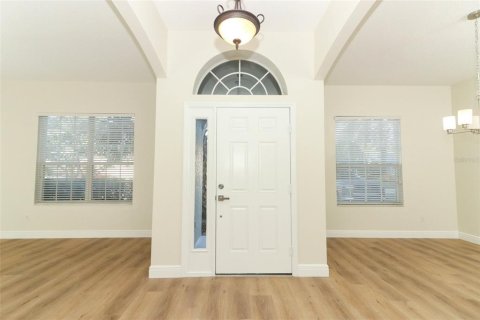 House in Apopka, Florida 4 bedrooms, 205.5 sq.m. № 1631567 - photo 3