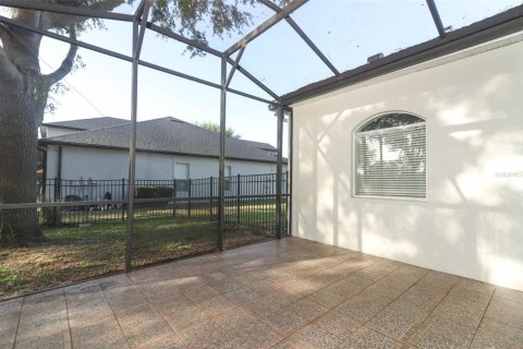 House in Apopka, Florida 4 bedrooms, 205.5 sq.m. № 1631567 - photo 26