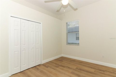 House in Apopka, Florida 4 bedrooms, 205.5 sq.m. № 1631567 - photo 22