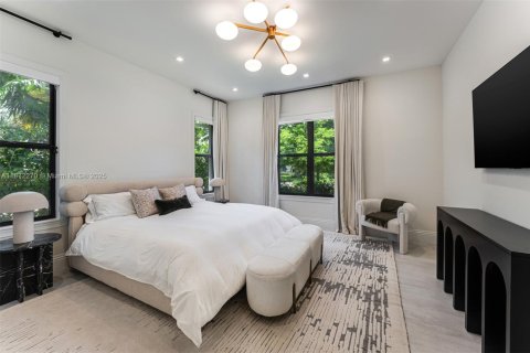 Villa ou maison à vendre à Pinecrest, Floride: 5 chambres, 532.14 m2 № 1931533 - photo 17