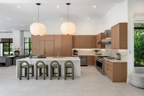 Villa ou maison à vendre à Pinecrest, Floride: 5 chambres, 532.14 m2 № 1931533 - photo 4