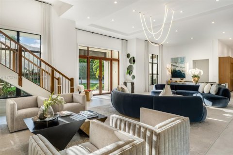 Villa ou maison à vendre à Pinecrest, Floride: 5 chambres, 532.14 m2 № 1931533 - photo 2