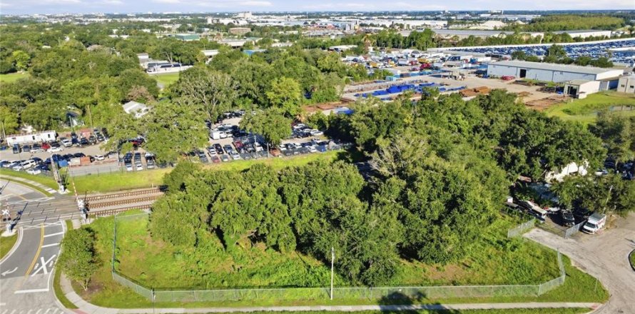 Land in Orlando, Florida № 2379389