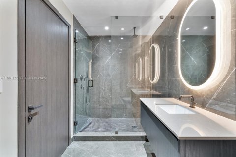 Купить кондоминиум в Майами, Флорида 1 спальня, 57.32м2, № 2056970 - фото 24