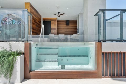 Купить кондоминиум в Майами, Флорида 1 спальня, 57.32м2, № 2056970 - фото 7