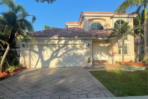 Villa ou maison à vendre à Sunrise, Floride: 3 chambres, 208.84 m2 № 1750404 - photo 2