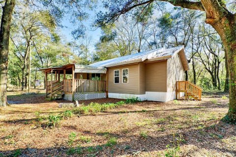 House in Bell, Florida 3 bedrooms, 101.17 sq.m. № 2202231