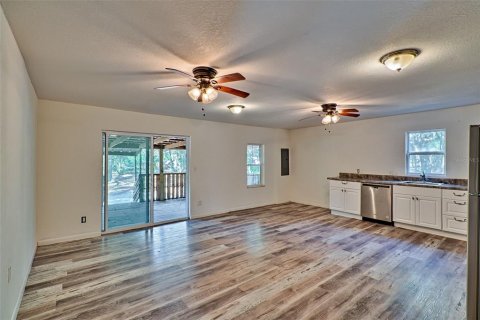 House in Bell, Florida 3 bedrooms, 101.17 sq.m. № 2202231 - photo 2