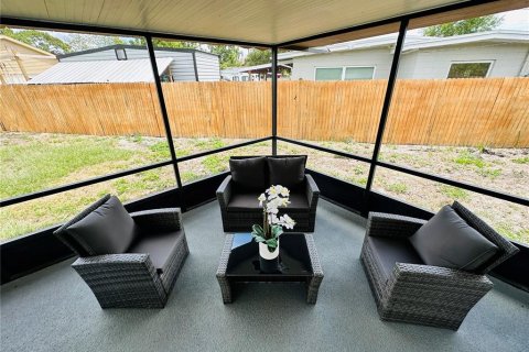 House in Winter Park, Florida 3 bedrooms, 115.01 sq.m. № 2222953 - photo 27