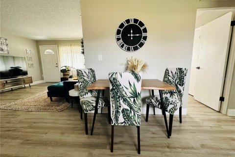 House in Winter Park, Florida 3 bedrooms, 115.01 sq.m. № 2222953 - photo 21
