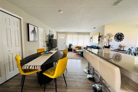 House in Winter Park, Florida 3 bedrooms, 115.01 sq.m. № 2222953 - photo 8