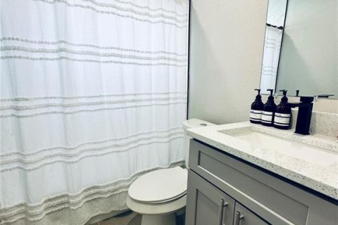 House in Winter Park, Florida 3 bedrooms, 115.01 sq.m. № 2222953 - photo 26